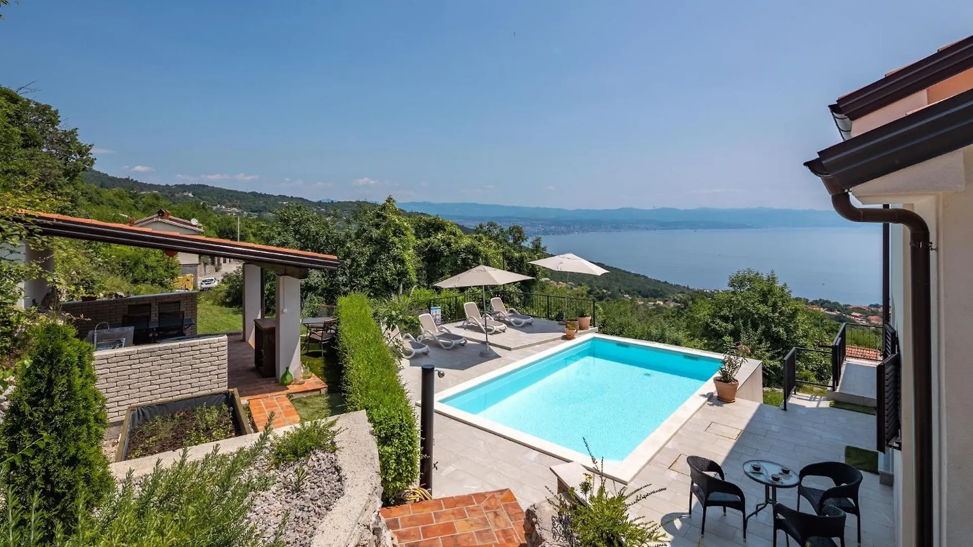 Holiday Home In Icici With Seaview, Balcony, Air Condition, Wifi 0*,  Croatia